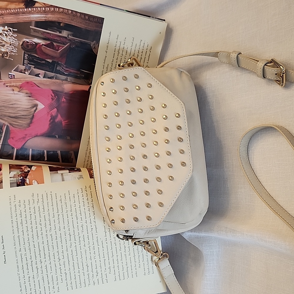 Rian Gorgeous Ex Cond Pale Cream Leather Crossbody/Clutch Bag, $50